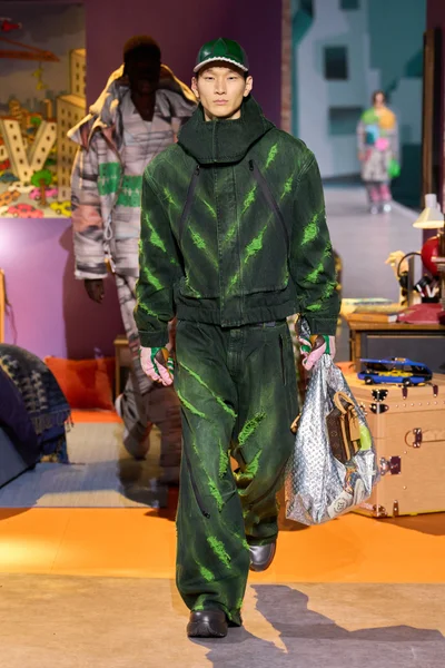 Look 47